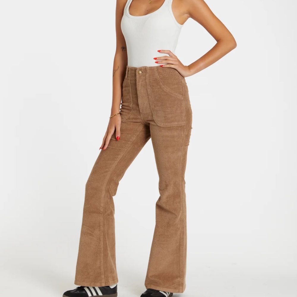 🌼✌🏼Hammies Corduroy Bell Bottoms in Brown✌🏼🌼